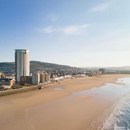 Delta Hotels By Marriott Swansea Exterior photo