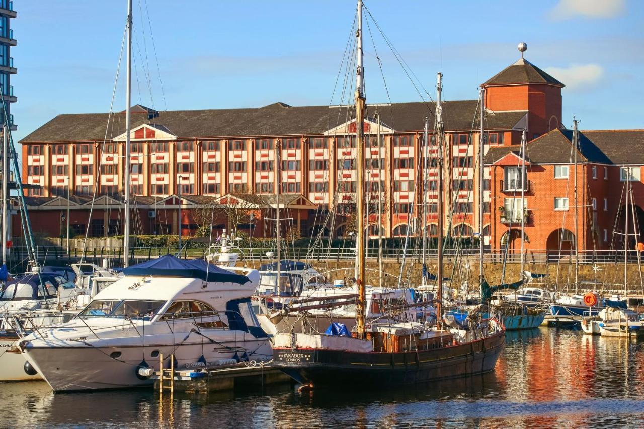 Delta Hotels By Marriott Swansea Exterior photo